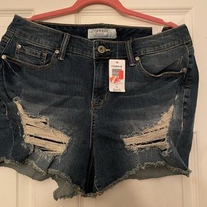 NWT Torrid denim ripped shorts size 16